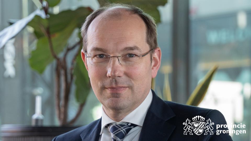 Foto Erik Jan Bennema en logo provincie Groningen
