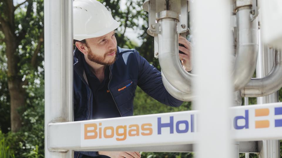 Jelmer controleert installatie