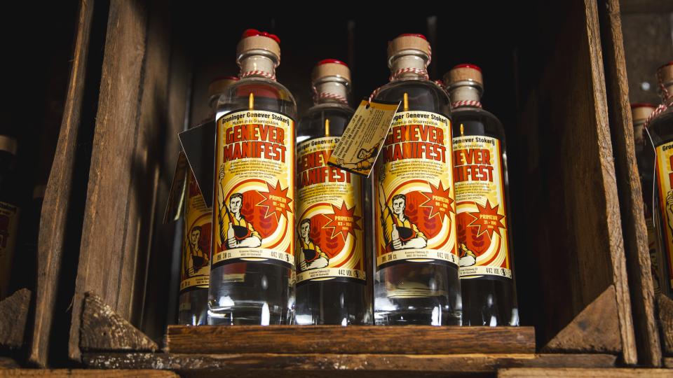 Flessen met jenever van Genever Stokerij 