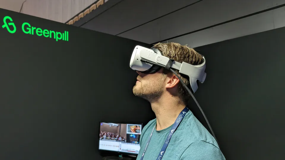 Man met VR bril