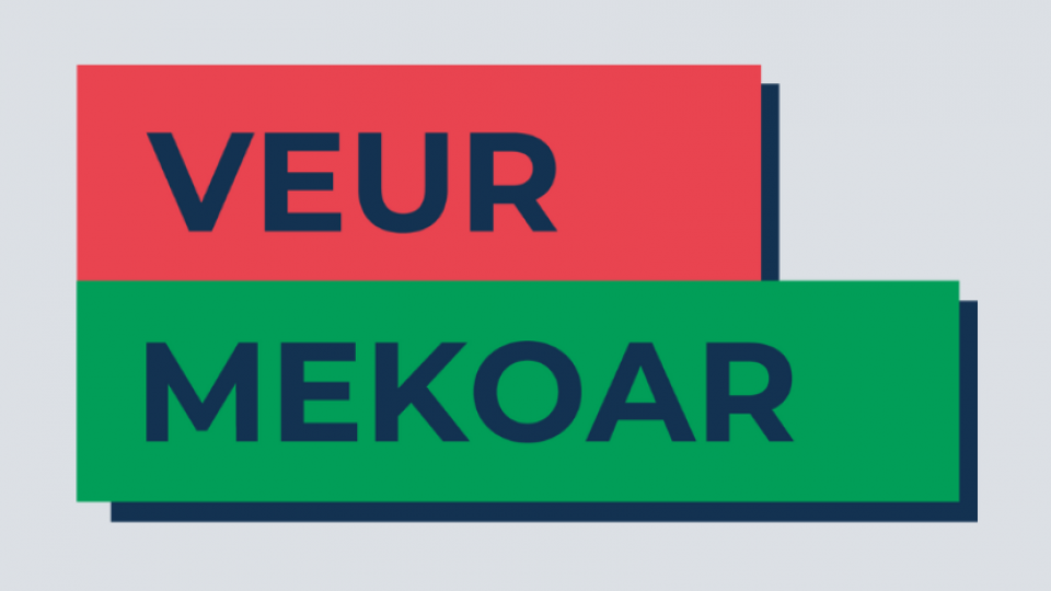 Twee woorden in felle kleuren: Veur en Mekoar