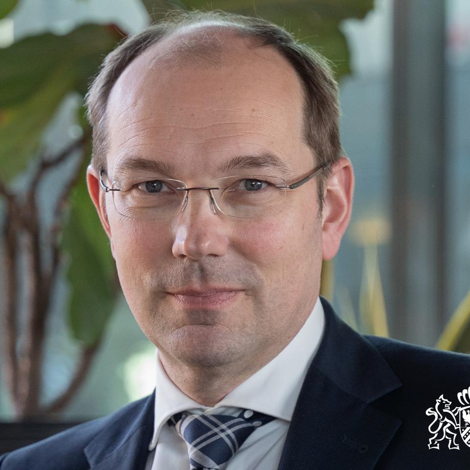 Foto Erik Jan Bennema en logo provincie Groningen