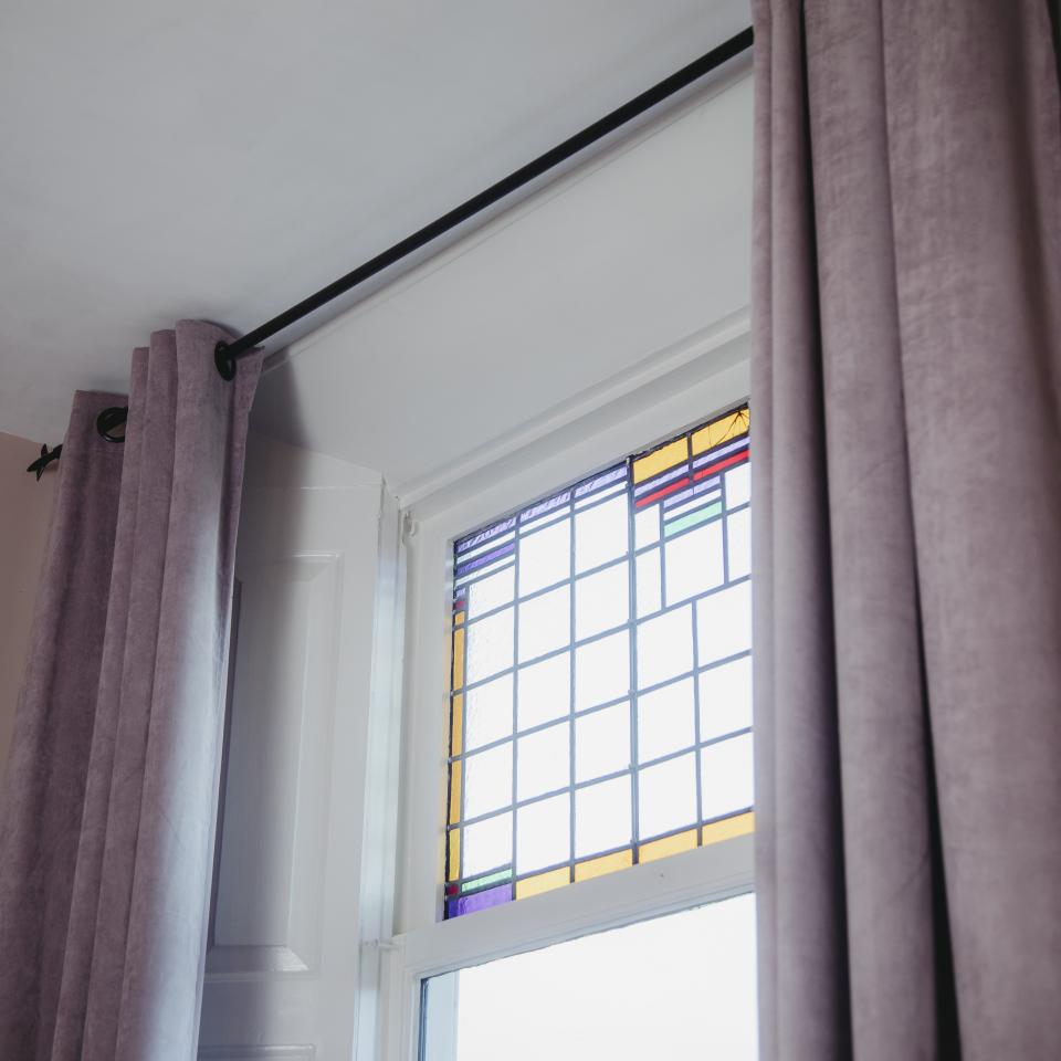 Glas in lood raam van Brigitte Poort