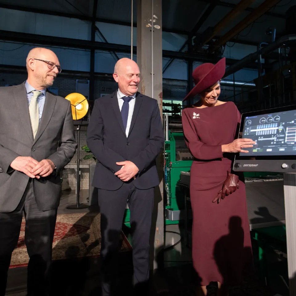 Koningin Máxima opent DEMO-fabriek UPPACT